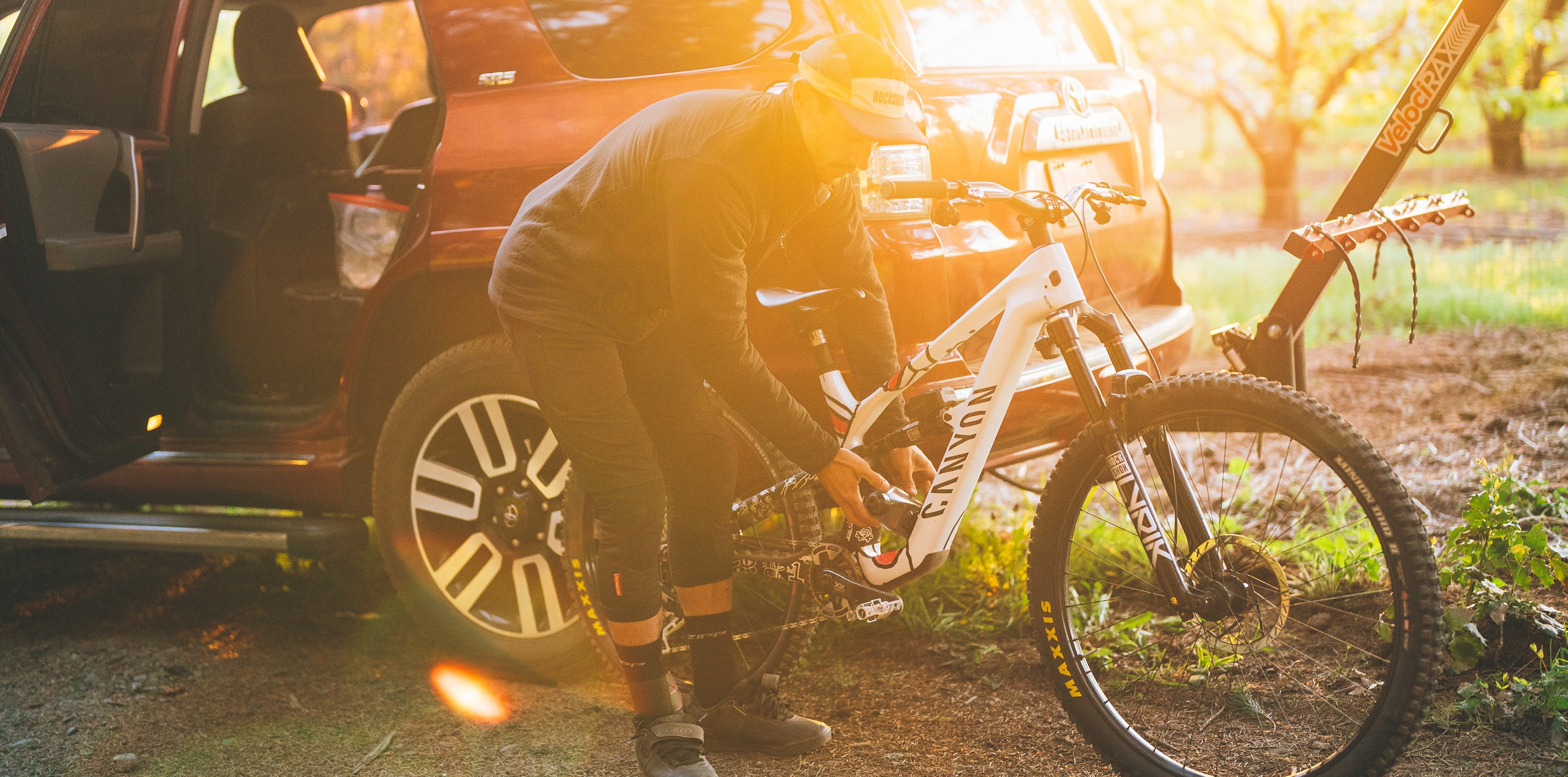 Braydon Bringhurst setting up RockShox Flight Attendant bike on morning of 10k climb attempt